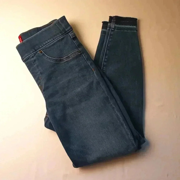 Spanx Denim Leggings Size S Mid Rise Medium Wash Pull-On Waist Distressed - Picture 1 of 9